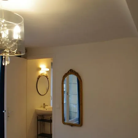 Apartament La Cour Royale *