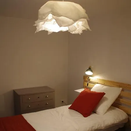 La Cour Royale * Μπαγιέ