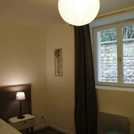 Apartament La Cour Royale *