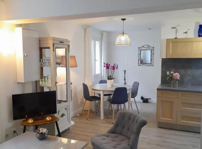 La Cour Royale Apartment